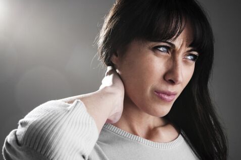 A woman has Halsosteochondrosis